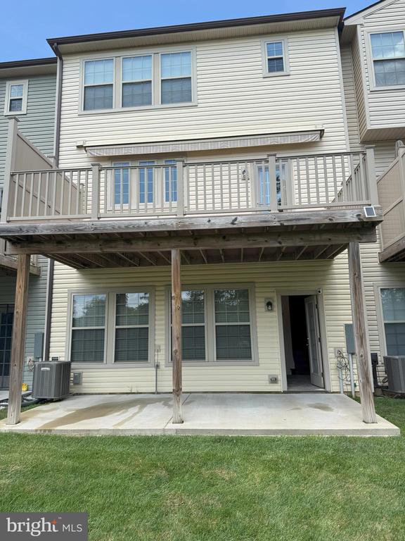 430 TALL OAKS DRIVE