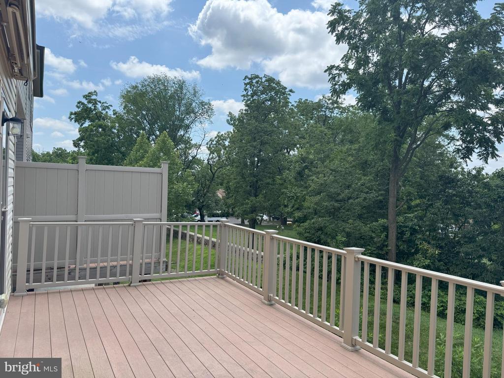 430 TALL OAKS DRIVE