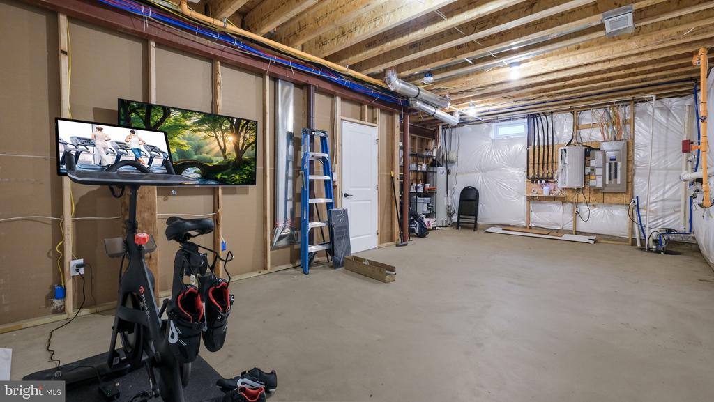 3302 APPLEWOOD COURT