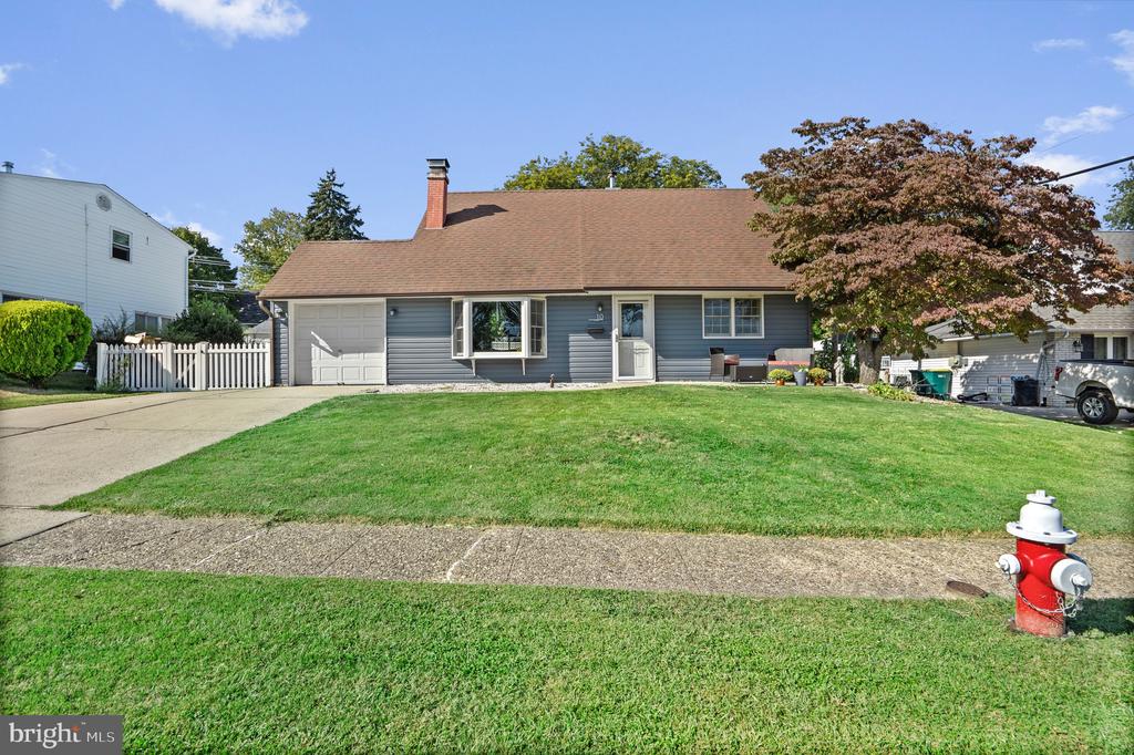 10 THISTLE ROAD