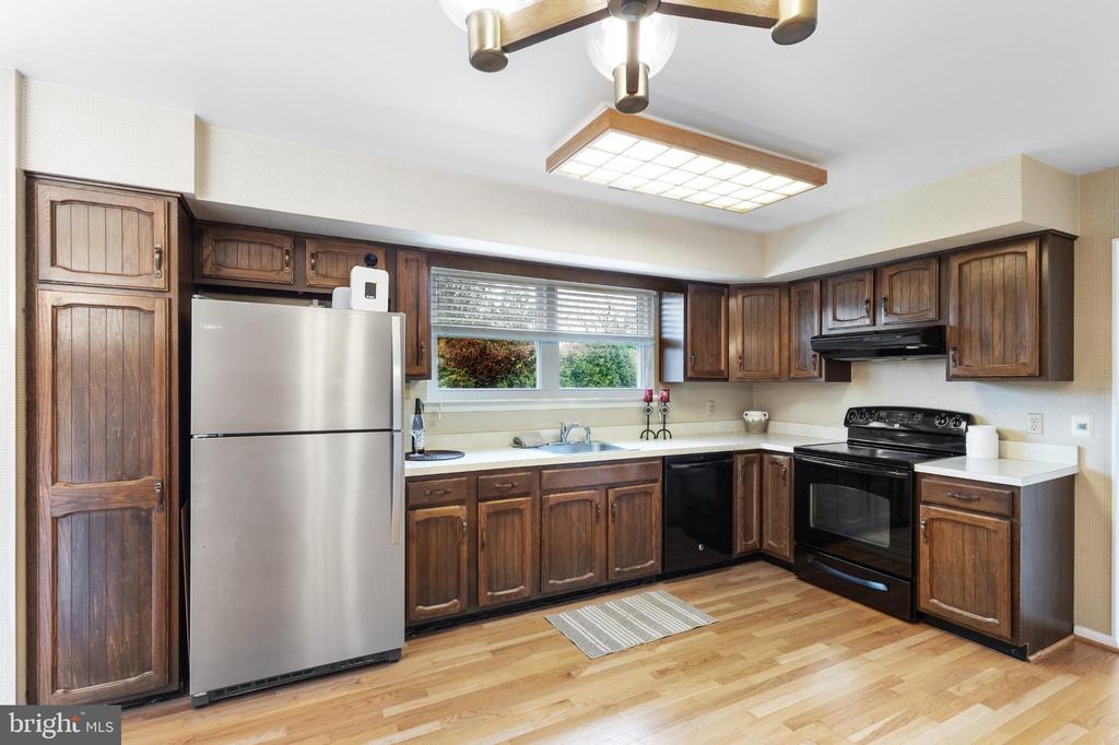 1297 TWIN STREAMS DRIVE