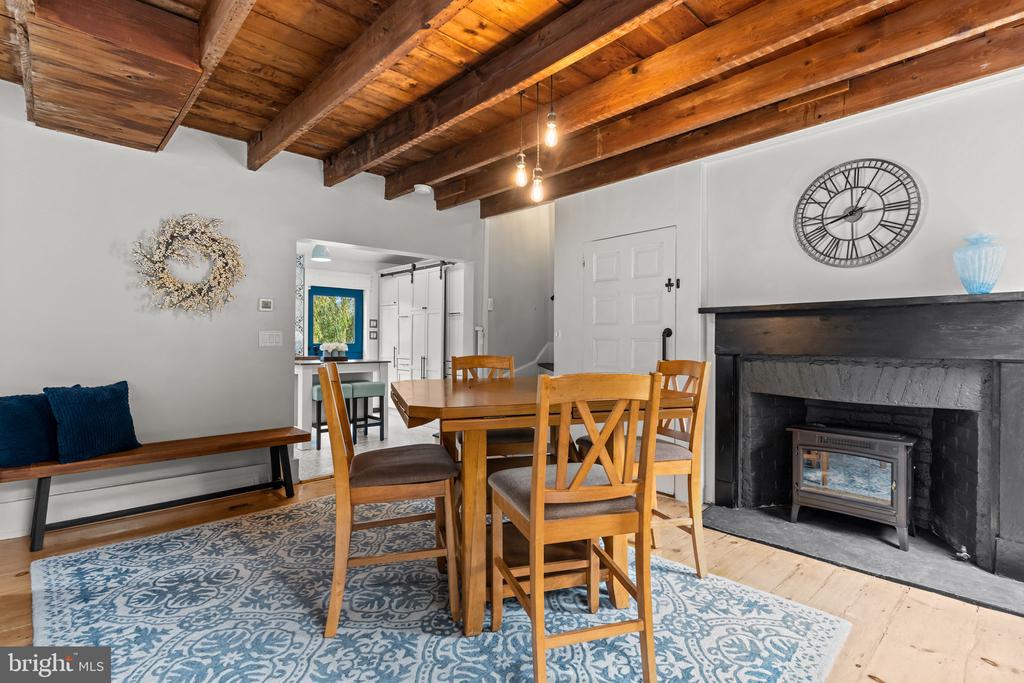 2565 BOGARTS TAVERN ROAD