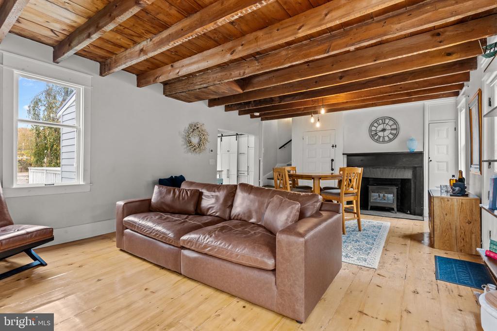 2565 BOGARTS TAVERN ROAD