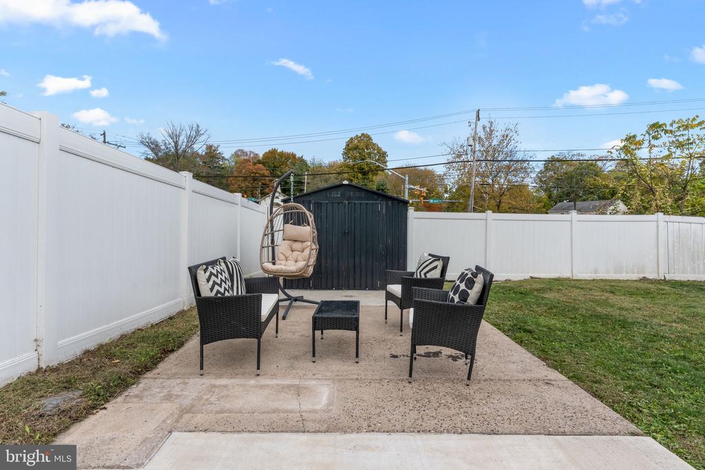 2565 BOGARTS TAVERN ROAD