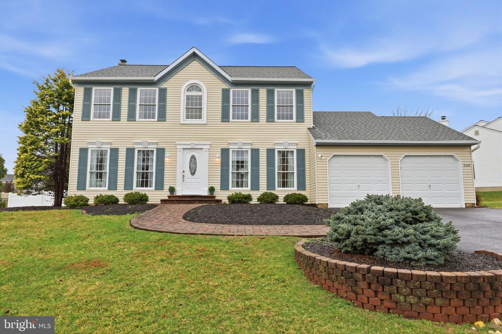 2128 ROBIN DRIVE