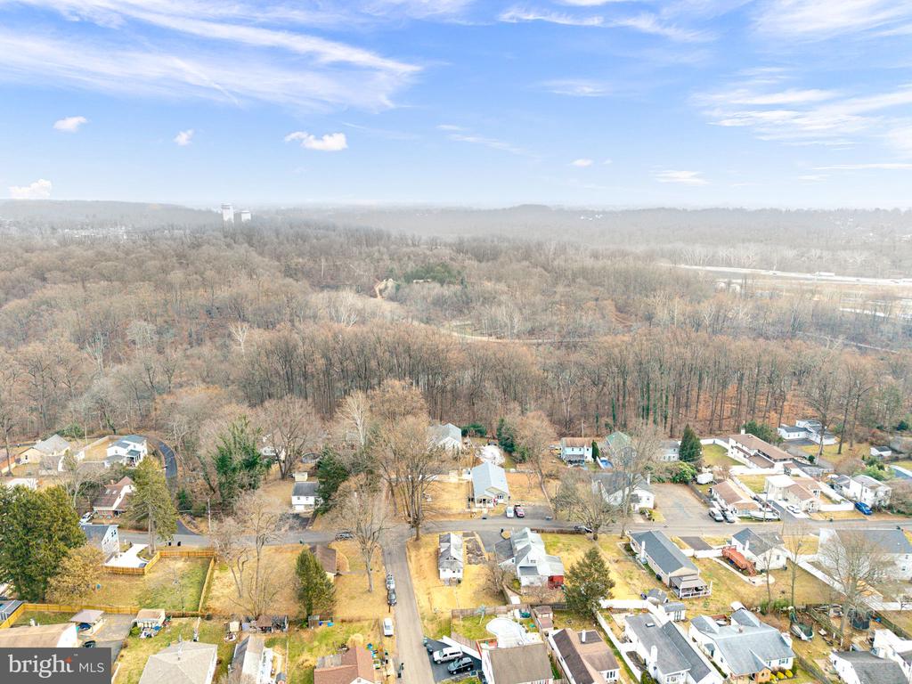 1978 SUMMIT AVENUE