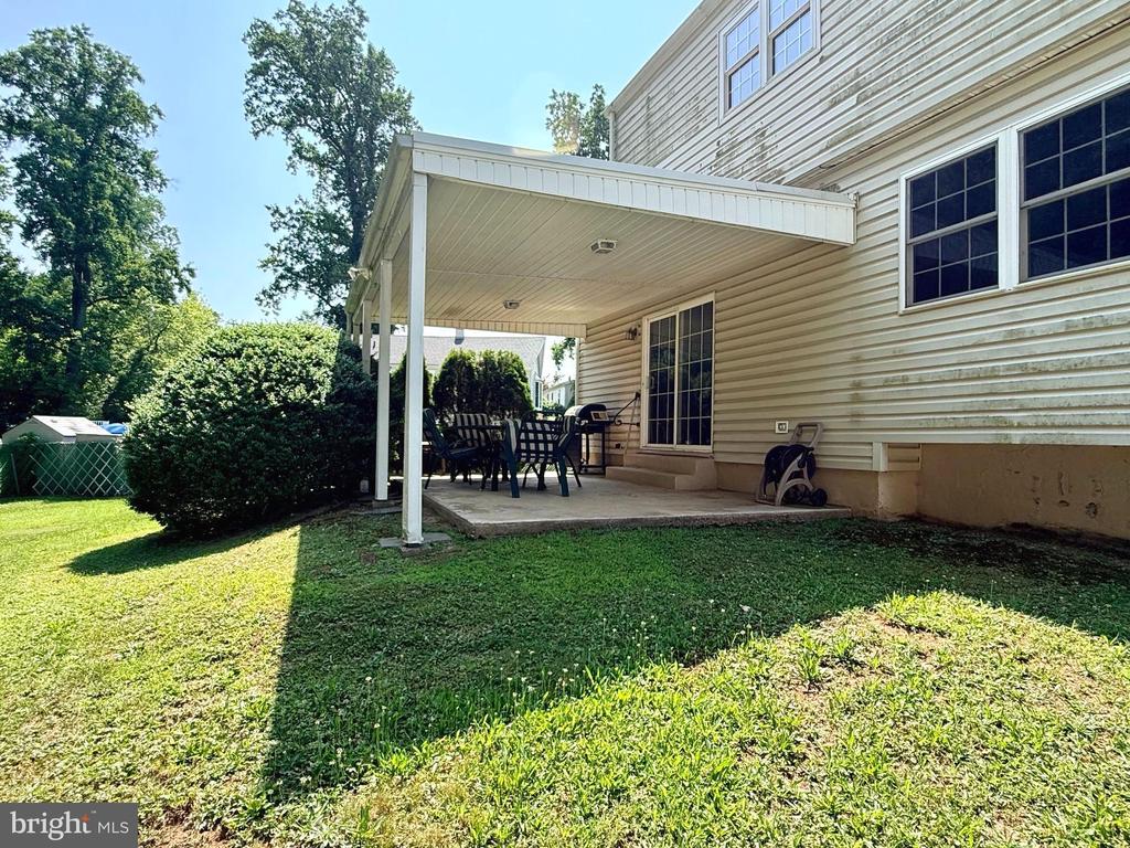 400 CRESTWOOD AVENUE