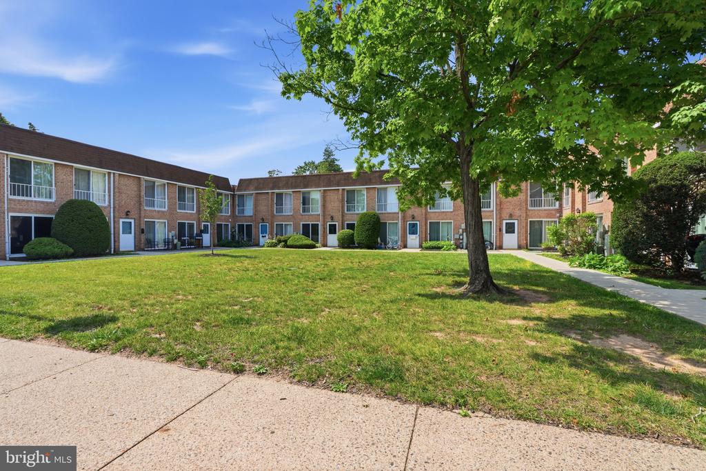 418 BRANDYWINE COURT