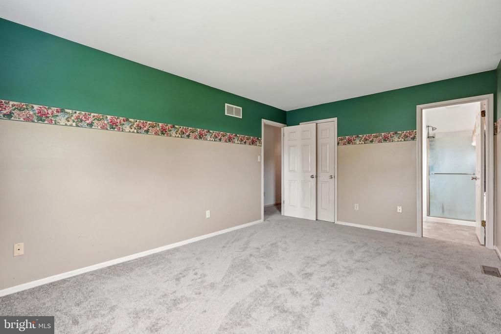 104 NOBLE DRIVE