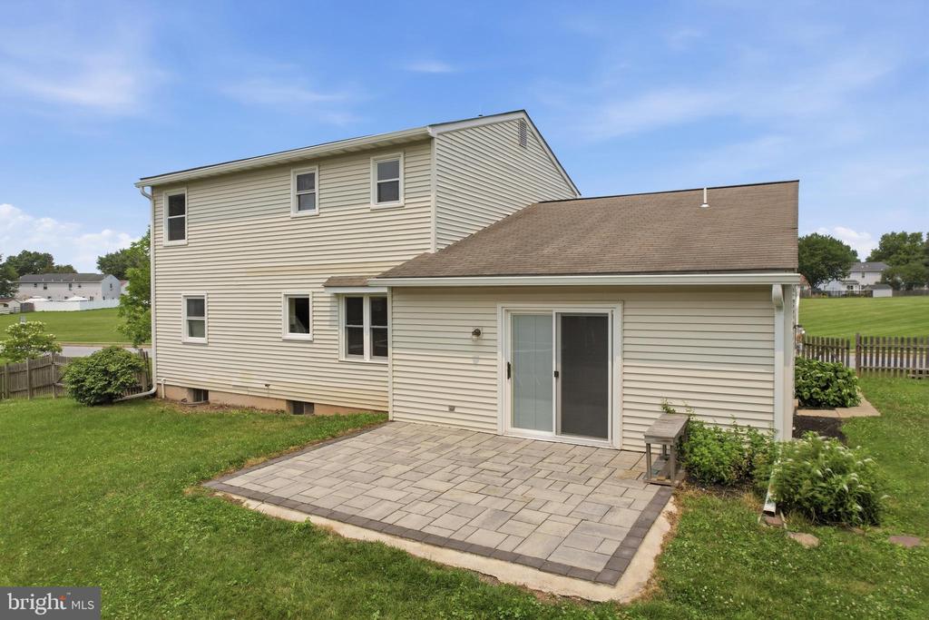 104 NOBLE DRIVE