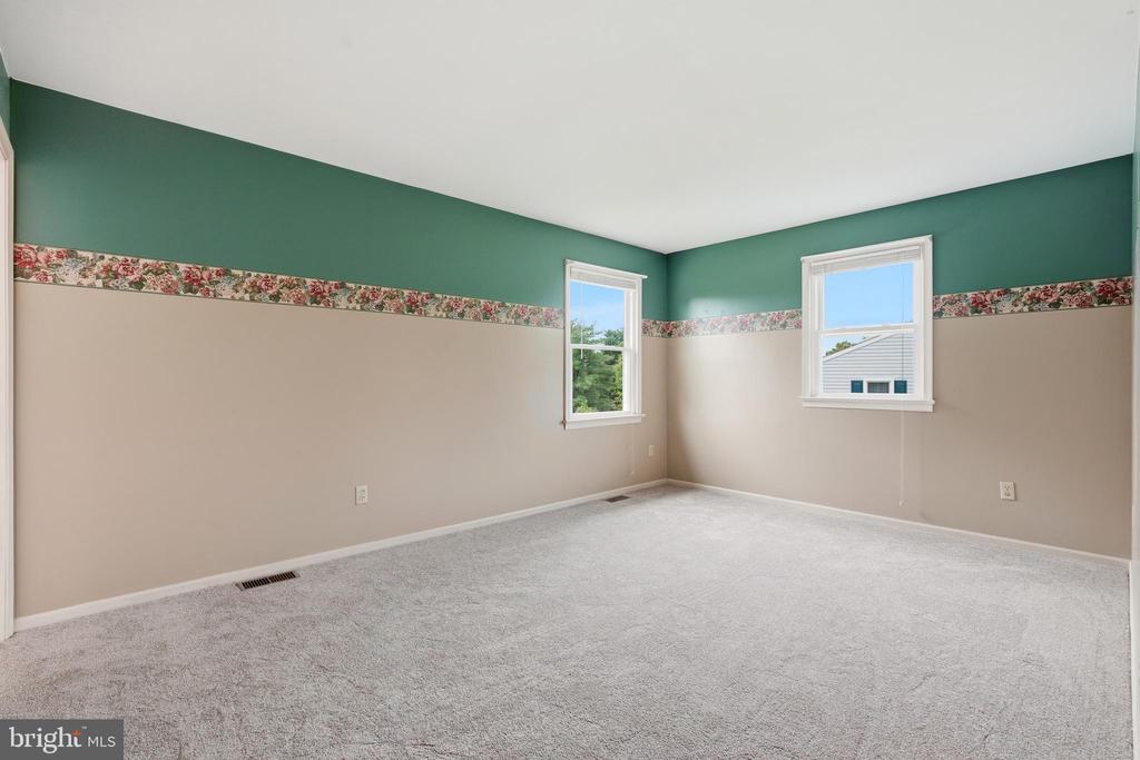 104 NOBLE DRIVE