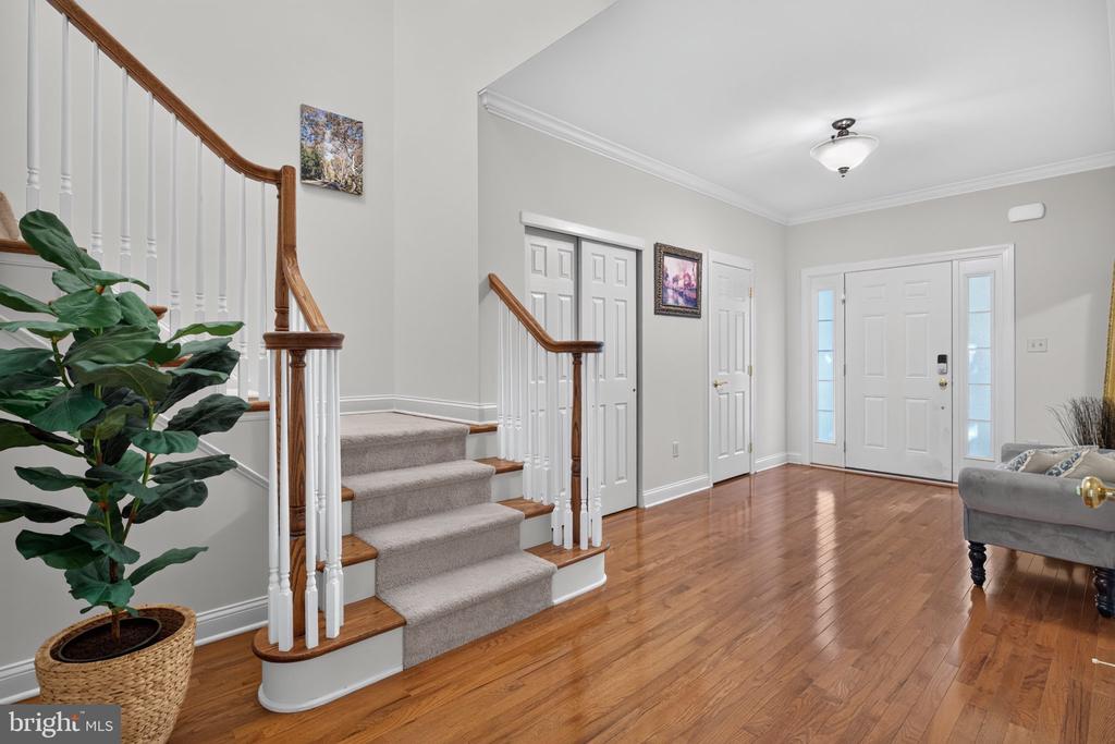 417 OXFORD LANE