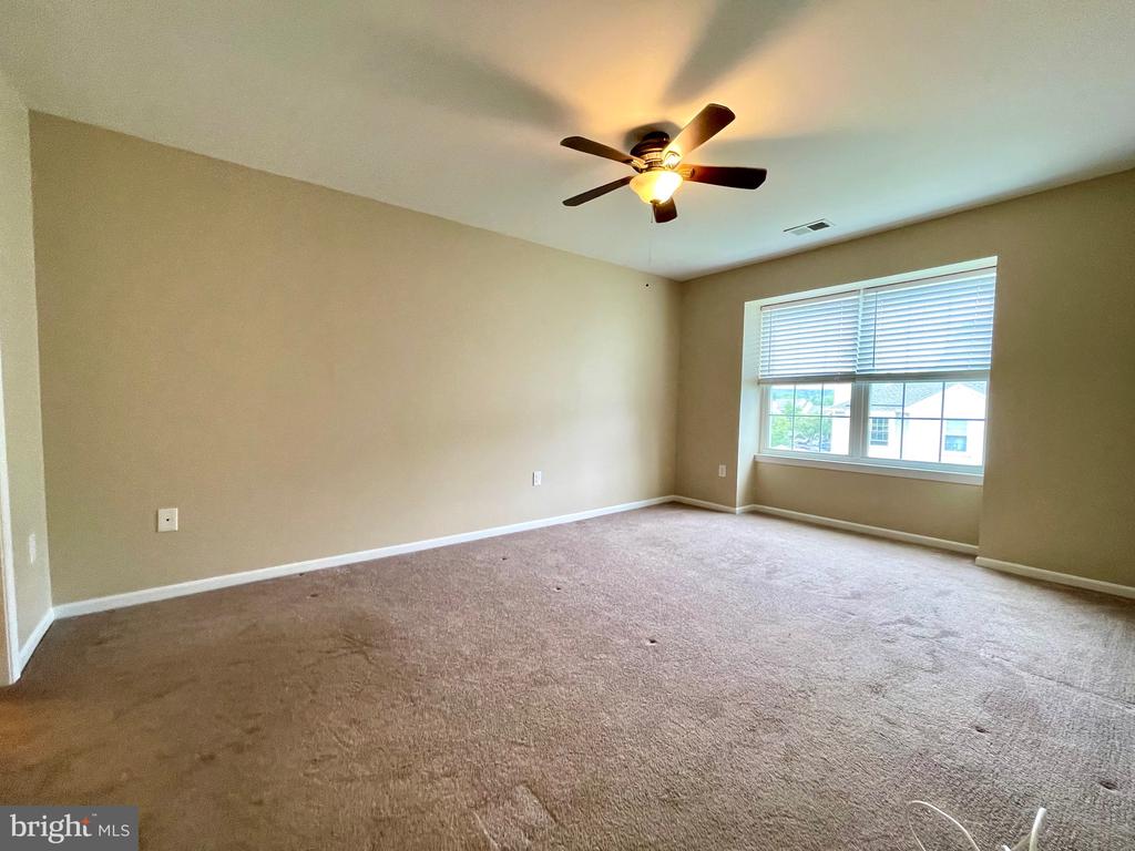 1104 MEWS DRIVE Unit: 1104