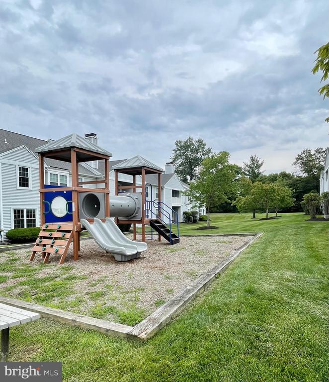 1104 MEWS DRIVE Unit: 1104