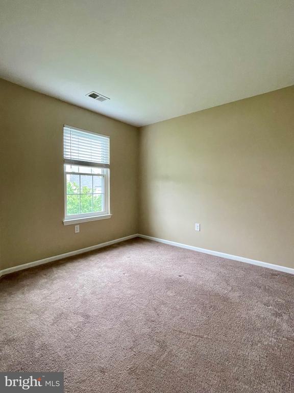 1104 MEWS DRIVE Unit: 1104