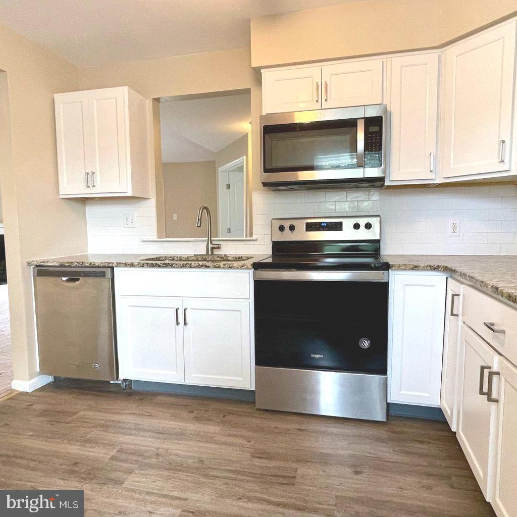 1104 MEWS DRIVE Unit: 1104