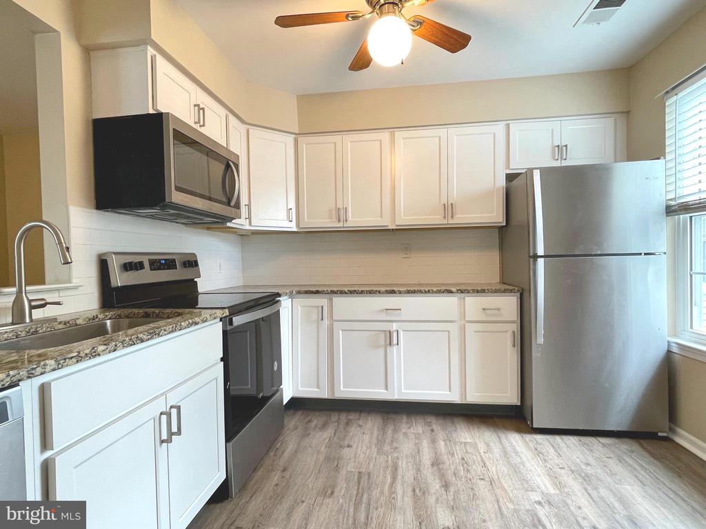 1104 MEWS DRIVE Unit: 1104