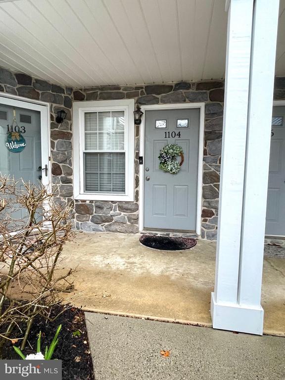 1104 MEWS DRIVE Unit: 1104