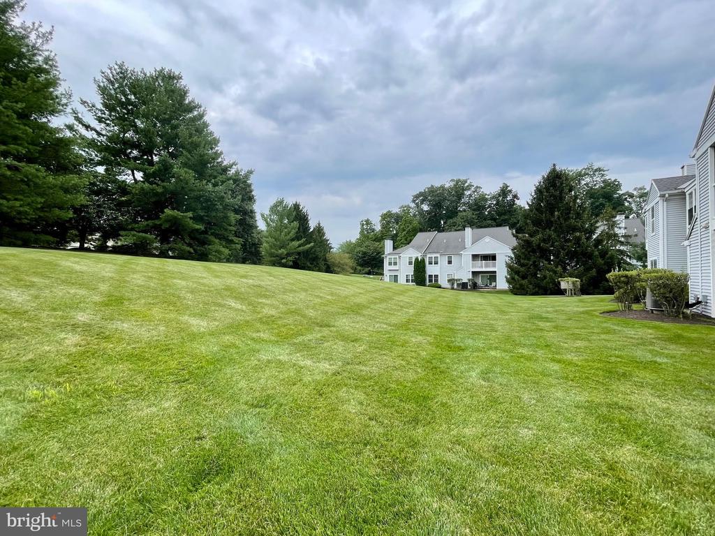 1104 MEWS DRIVE Unit: 1104
