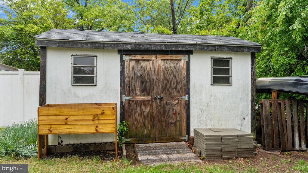 487 CLEARVIEW STREET