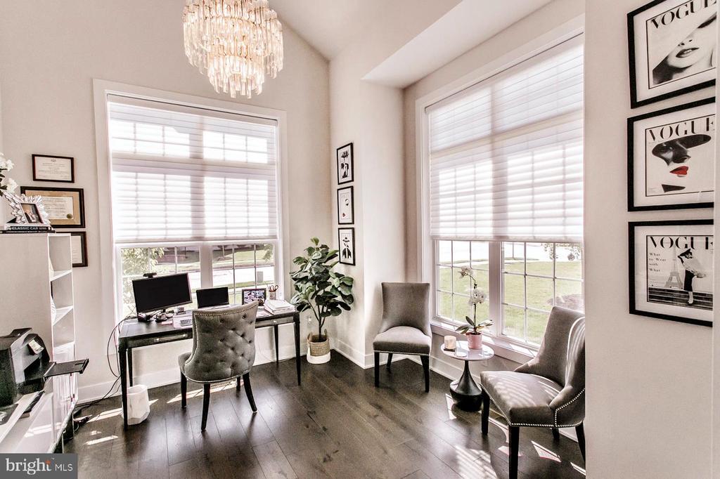 386 JOSHUA TREE DRIVE