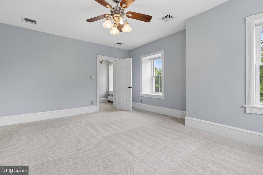 1145 LIMEKILN PIKE