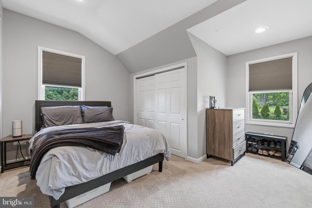 1145 LIMEKILN PIKE