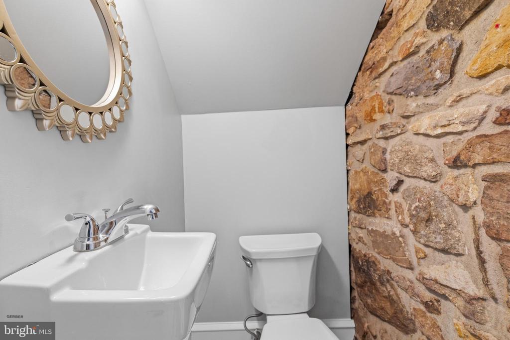 1145 LIMEKILN PIKE