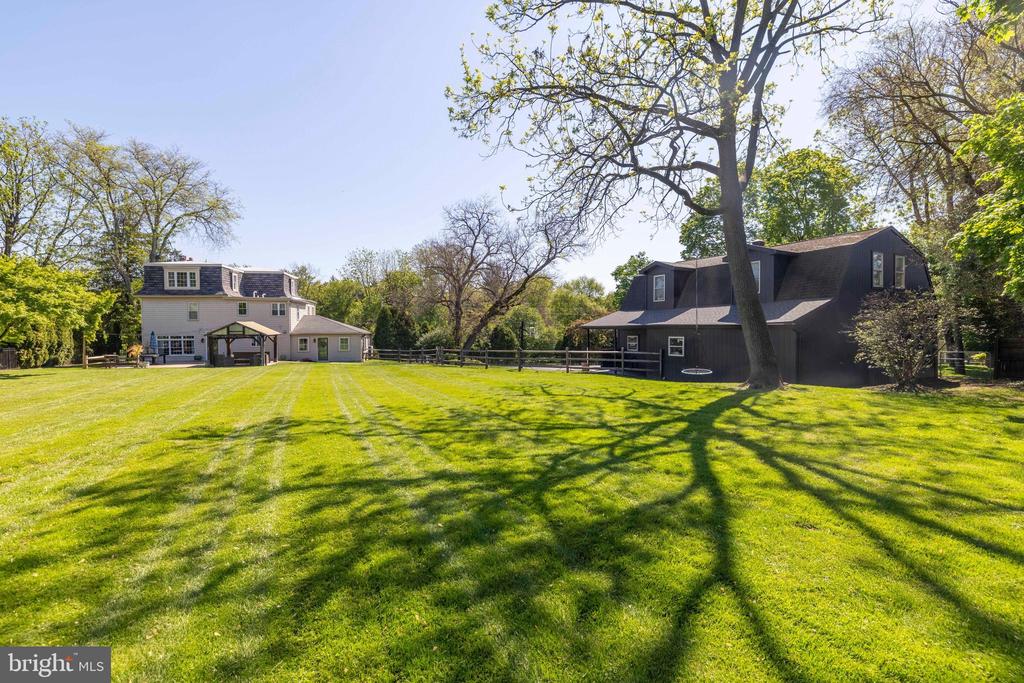 1145 LIMEKILN PIKE