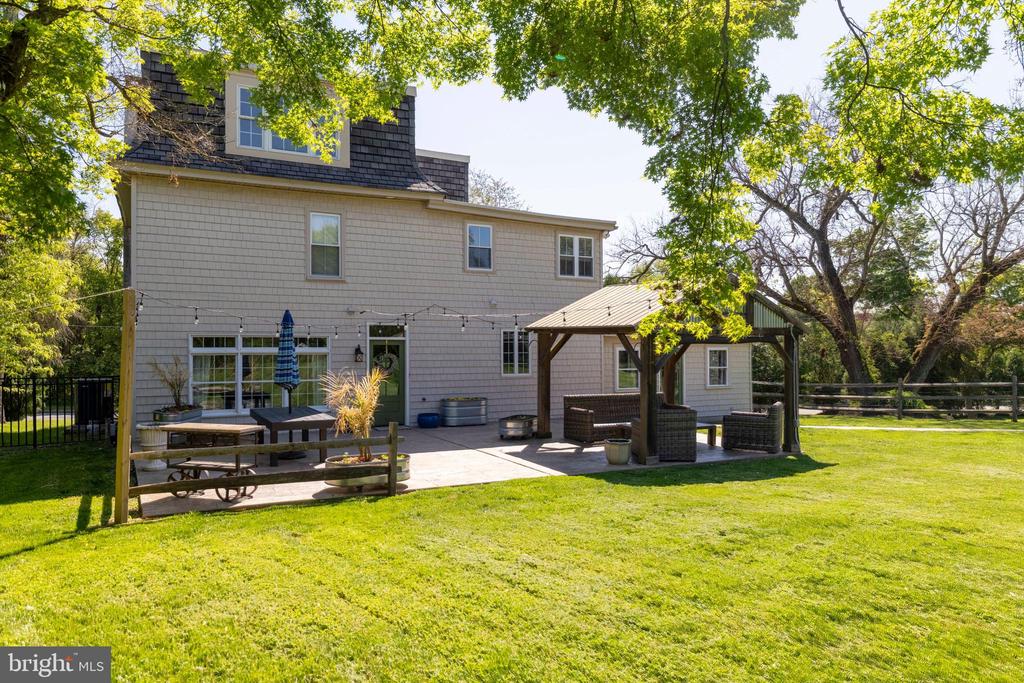 1145 LIMEKILN PIKE