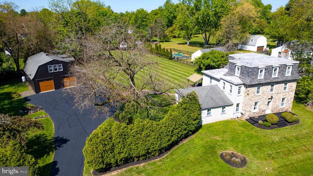 1145 LIMEKILN PIKE