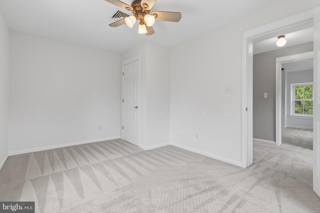 1145 LIMEKILN PIKE