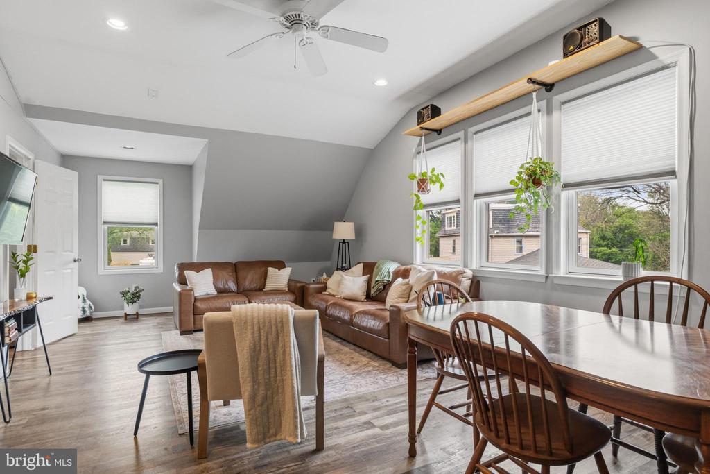 1145 LIMEKILN PIKE