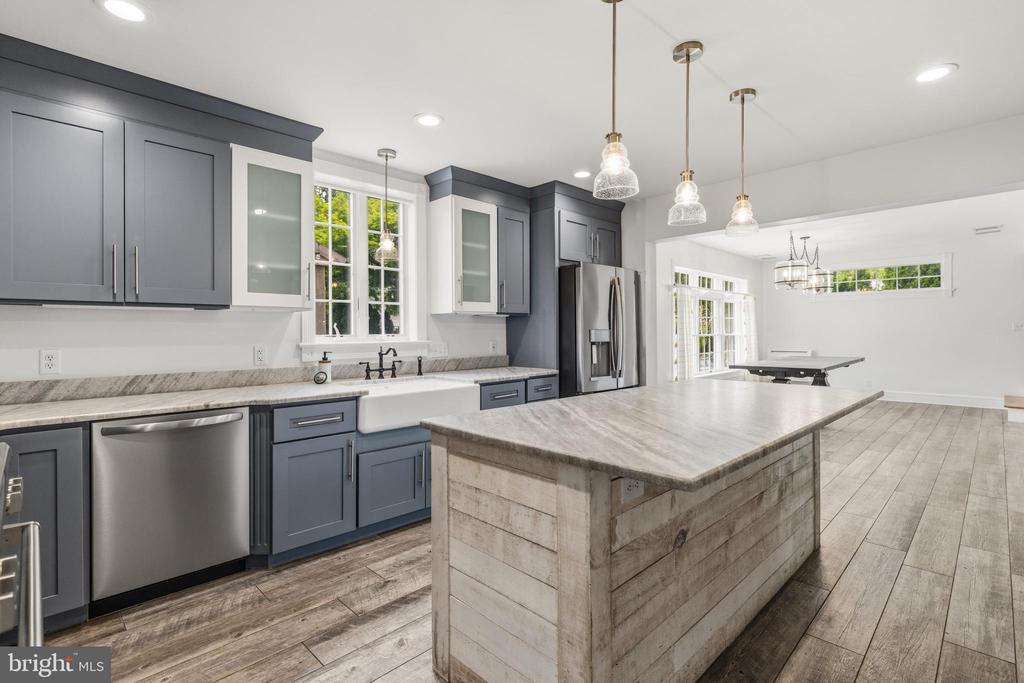 1145 LIMEKILN PIKE