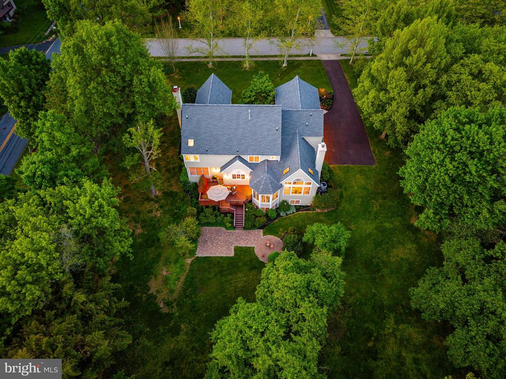 999 N PENN OAK ROAD