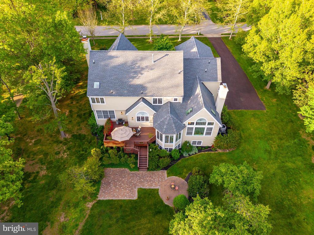 999 N PENN OAK ROAD