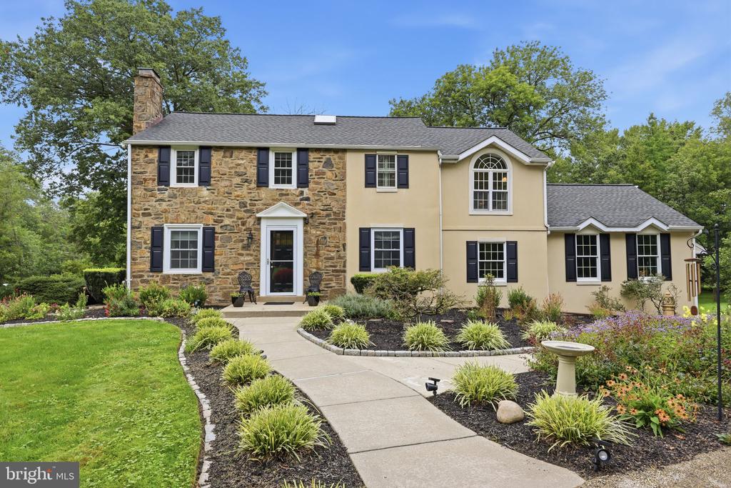 980 VALLEY ROAD