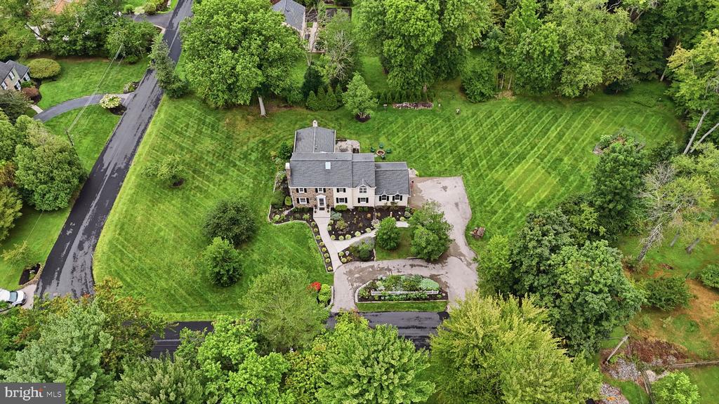 980 VALLEY ROAD