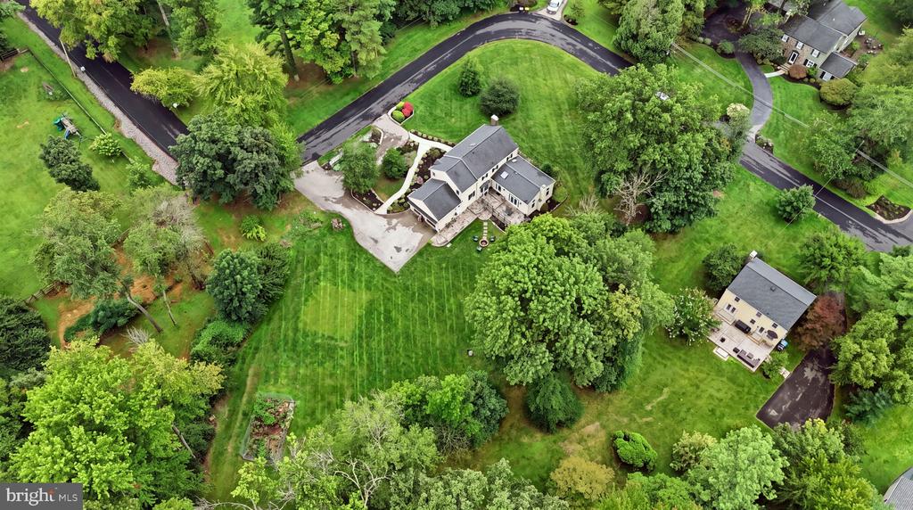 980 VALLEY ROAD