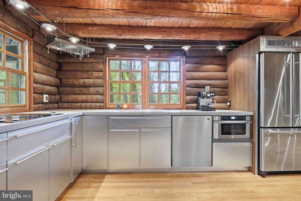 2244 SPRINGTOWN HILL ROAD