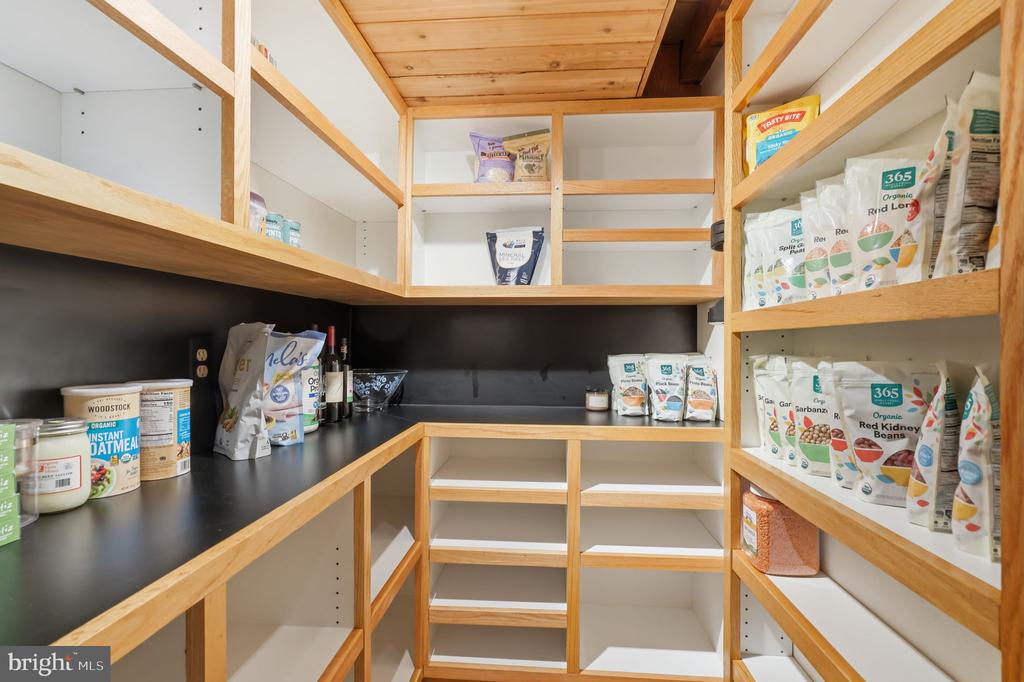2244 SPRINGTOWN HILL ROAD