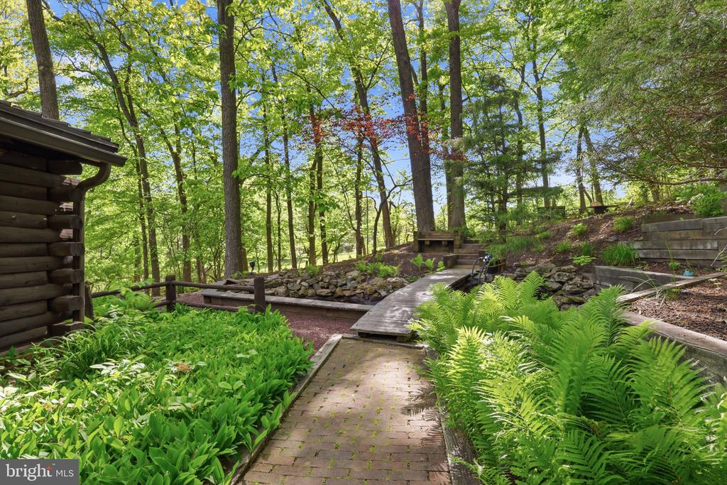2244 SPRINGTOWN HILL ROAD