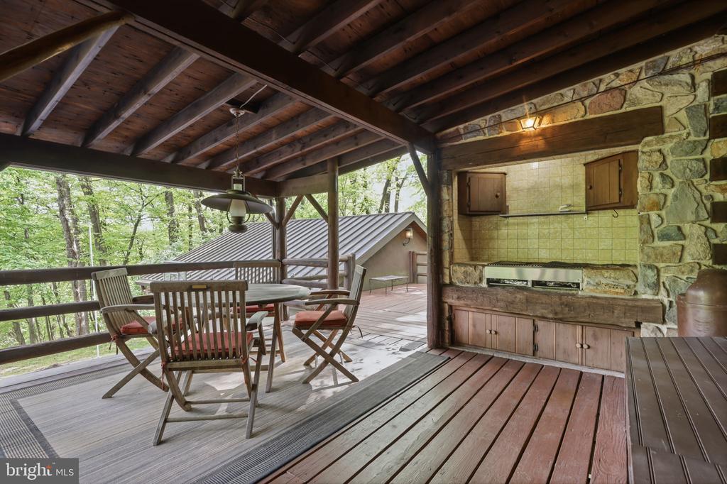 2244 SPRINGTOWN HILL ROAD
