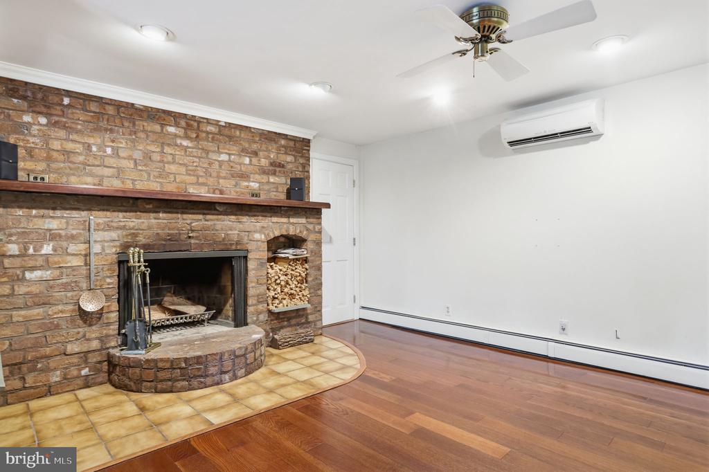 2244 SPRINGTOWN HILL ROAD