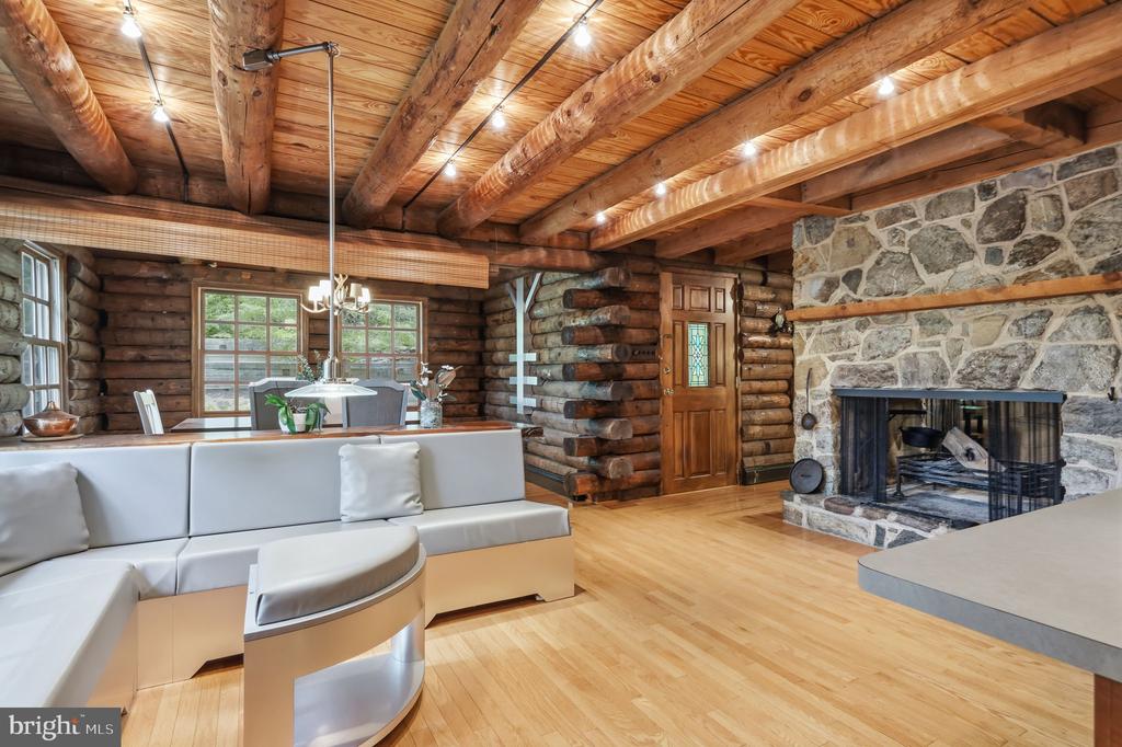 2244 SPRINGTOWN HILL ROAD