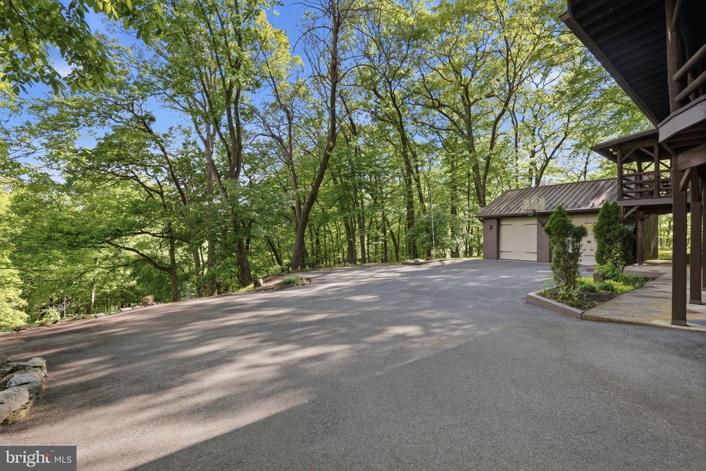 2244 SPRINGTOWN HILL ROAD