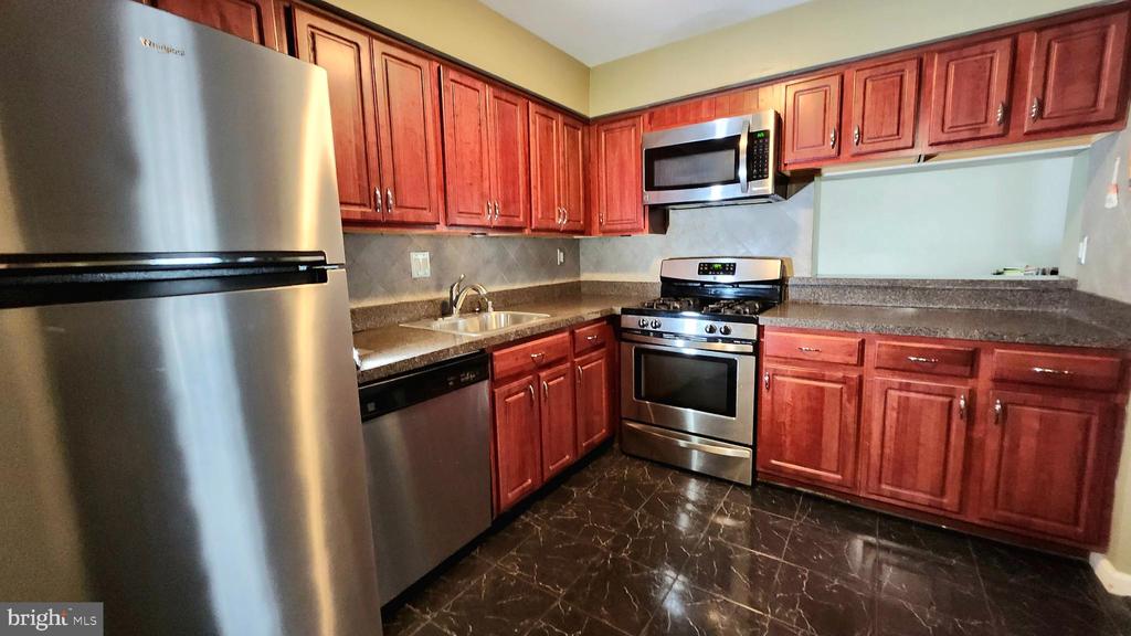 5029 S CONVENT LANE Unit: B