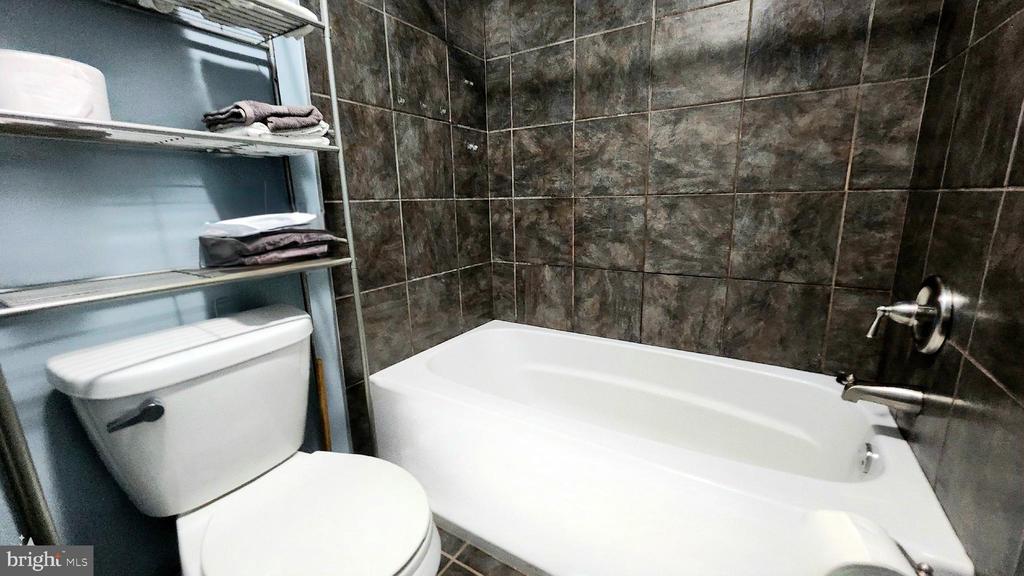 5029 S CONVENT LANE Unit: B