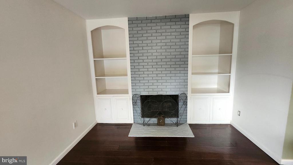 5029 S CONVENT LANE Unit: B