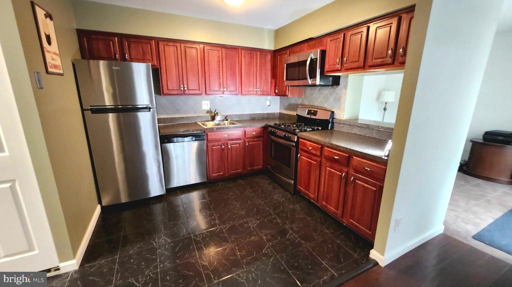 5029 S CONVENT LANE Unit: B